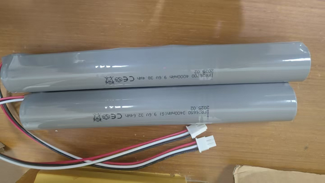 LiFePO4 3.2V 3.7V 3000mAh 3ah Battery Pack
