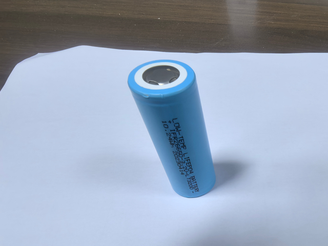 26650 3.2V 3200mAh LiFePO4 Lithium Battery Cell